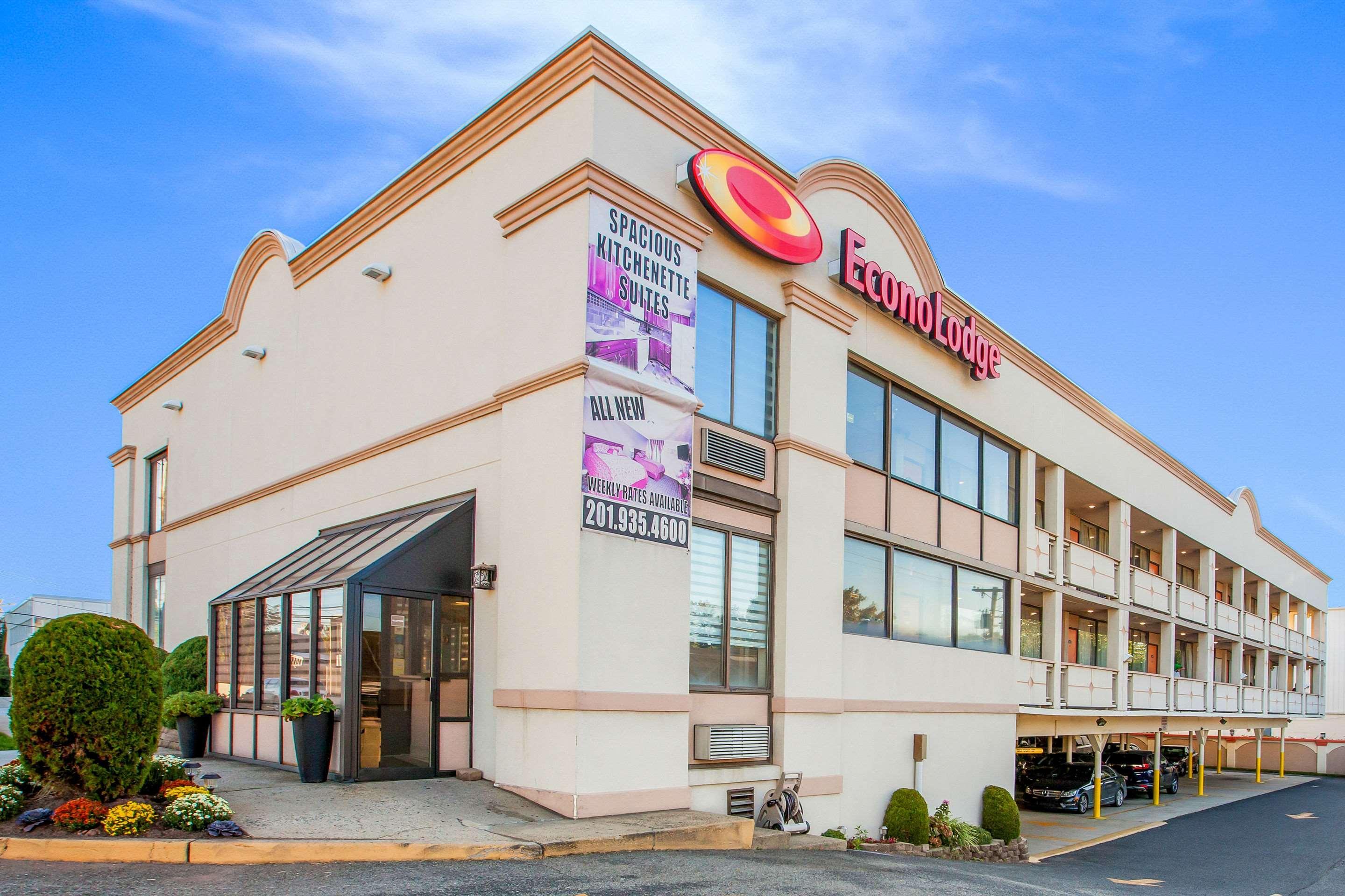 Super 8 By Wyndham Meadowlands Hotel Carlstadt Buitenkant foto