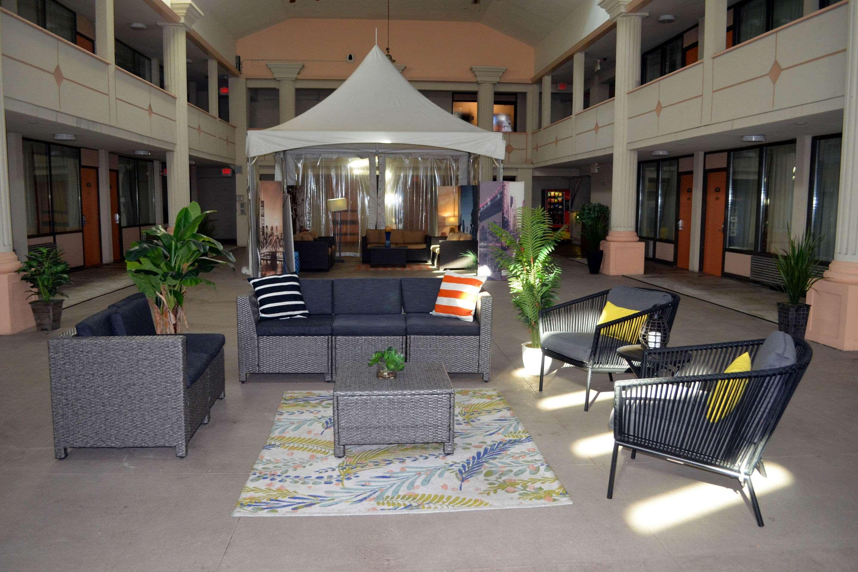 Super 8 By Wyndham Meadowlands Hotel Carlstadt Buitenkant foto